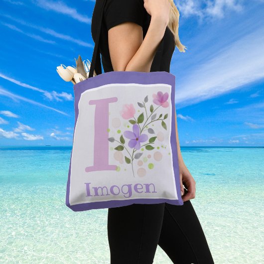 Eerste initiaal plus naam Imogen met bloemen Tote Bag