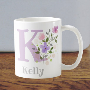 Eerste Initiaal Plus Naam Kelly met Bloemen Koffiemok