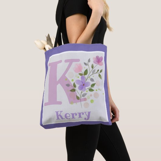 Eerste Initiaal plus naam Kerry met Bloemen Tote Bag (Dichtbij)