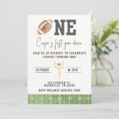 Eerste jaar Down First Birthday Invitation Footbal Kaart (Staand voorkant)
