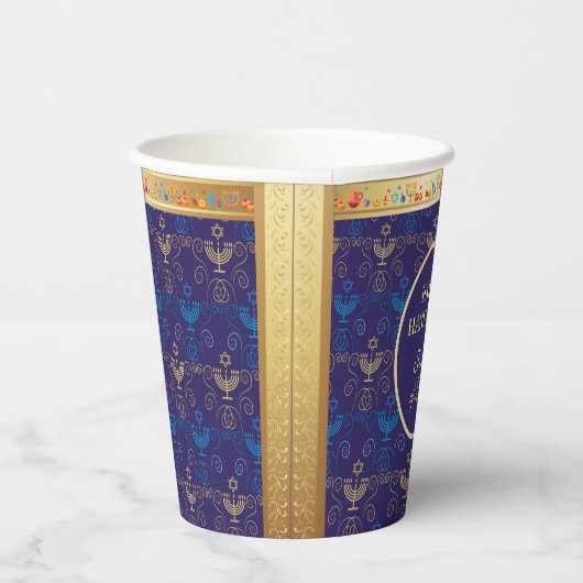 Eerste kaars van het Hanoekasfestival van de Licht Papieren Bekers (Rechts)