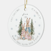 Eerste kerst als familie van vijf konijnen keramisch ornament (Links)