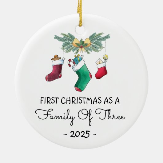 Eerste kerst als gezin van drie 2025 keramisch ornament (Achterkant)