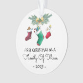 Eerste kerst als gezin van drie 2025 ornament (voorkant)