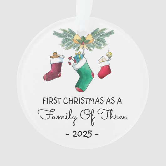 Eerste kerst als gezin van drie 2025 ornament (voorkant)