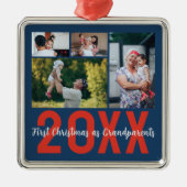 Eerste kerst als grootouders Aangepaste 4 foto Metalen Ornament (Voorkant)