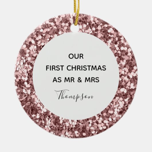 Eerste kerst als Mr en Mrs Roos Gold Glitter Keramisch Ornament (Voorkant)