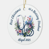 Eerste kerst als student verpleegkunde keramisch ornament (Links)