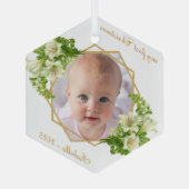 Eerste kerst Baby Foto Gouden Witte Lelies Glas Ornament (Achterkant)