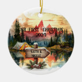 Eerste kerst buitenshuis paar Pas getrouwd Keramisch Ornament (Voorkant)