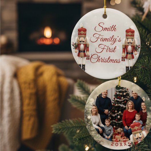 Eerste kerst familie foto Notenkraker Ornament