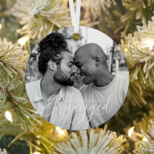 Eerste kerst geëngageerde Gay Pride gepersonalisee Metalen Ornament