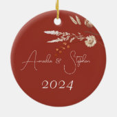 Eerste kerst gehuwd met terracotta Waterverf Keramisch Ornament (Achterkant)