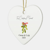 Eerste kerst Getrouwd 2025, met naam en datum Keramisch Ornament (Links)