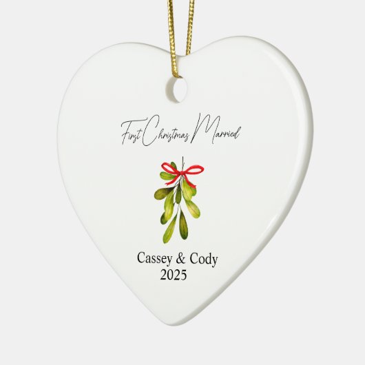 Eerste kerst Getrouwd 2025, met naam en datum Keramisch Ornament (Links)