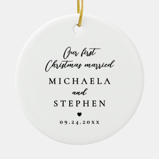 Eerste kerst getrouwd met moderne minimalistische  keramisch ornament (Voorkant)