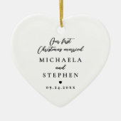 Eerste kerst getrouwd met moderne minimalistische  keramisch ornament (Voorkant)