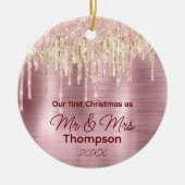 Eerste kerst getrouwd roos blush gouden druppels keramisch ornament (Voorkant)