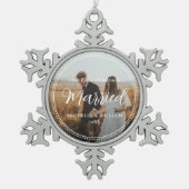 Eerste kerst getrouwde script overlay foto tin sneeuwvlok ornament (Voorkant)