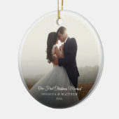 Eerste kerst getrouwde trouwfoto Keepsake Keramisch Ornament (Links)