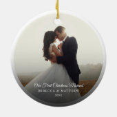 Eerste kerst getrouwde trouwfoto Keepsake Keramisch Ornament (Achterkant)