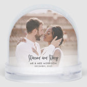 Eerste kerst getrouwde trouwfoto's sneeuwbol (Achterkant)