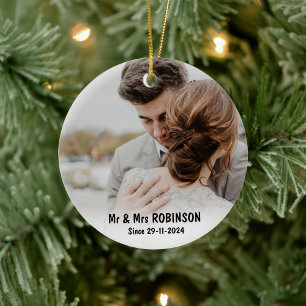 Eerste kerst met feestelijke accenten na het huwel keramisch ornament