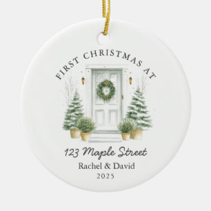 Eerste kerst op nieuw adres – Rode deur Keramisch Ornament