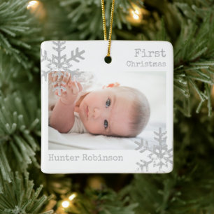 Eerste kerst-sneeuwvlokfoto van baby keramisch ornament