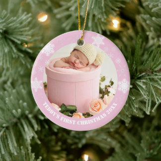 Eerste kerst van een roze baby keramisch ornament