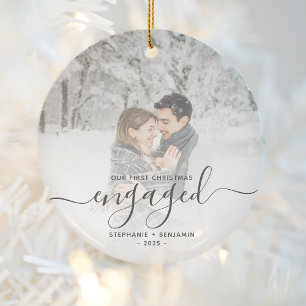 Eerste kerst verloofd aangepaste foto grijs schrif keramisch ornament