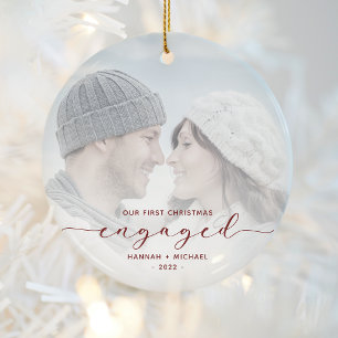 Eerste kerst verloofd aangepaste foto rode script keramisch ornament
