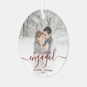 Eerste kerst verloofd aangepaste foto rode script metalen ornament (Voorkant links)