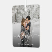 Eerste kerst verloofd aangepaste foto witte script metalen ornament (Voorkant links)