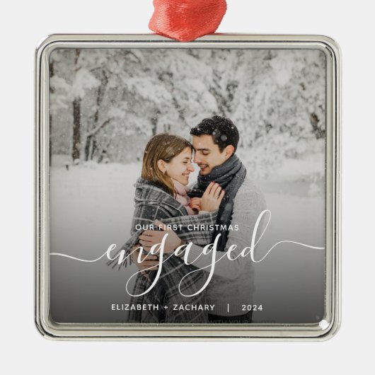 Eerste kerst verloofd aangepaste foto witte script metalen ornament (Voorkant)