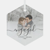 Eerste kerst verloofd aangepaste foto zwarte scrip glas ornament (Voorkant)
