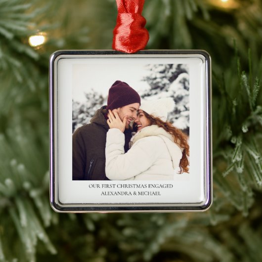 Eerste kerst verloofd | Aangepaste Verloving foto Metalen Ornament (Boom)