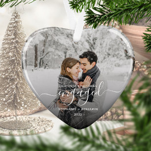 Eerste kerst verloofd foto wit script hart ornament