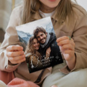 Eerste kerst verloofd gelukkig paar foto feestdagenkaart