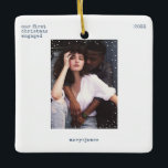 Eerste kerst verloofd | Minimale schrijfmachinefot Keramisch Ornament<br><div class="desc">Personaliseer dit minimalistische en stijlvolle marineblauwe kerstboom keramische ornament met typemachine grunge typografie en een strak, eenvoudig en minimalistisch wit sneeuwval lijst. Voeg je foto, namen, aangepaste tekst en kerstjaar toe. Een cool, eenvoudig, verfijnd en eigentijds kerstontwerp in moderne zwart-witte kleuren, aanpasbaar in elke kleur en elk lettertype. Kondig uw...</div>