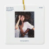 Eerste kerst verloofd | Minimale schrijfmachinefot Keramisch Ornament (Voorkant)