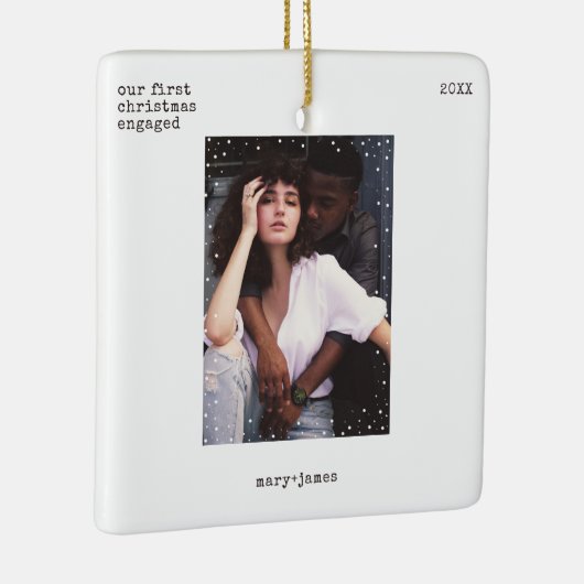 Eerste kerst verloofd | Minimale schrijfmachinefot Keramisch Ornament (Rechts)