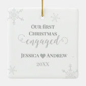 Eerste kerst verloofd paar foto elegant keramisch ornament (Achterkant)