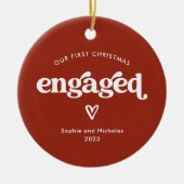 Eerste kerst verloofd | Rood en Wit met Hart Keramisch Ornament (Voorkant)