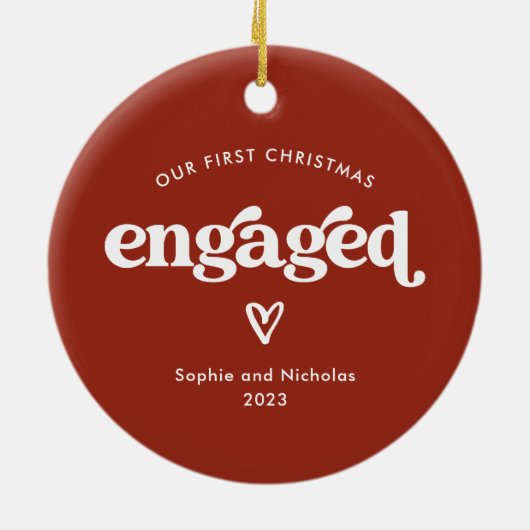 Eerste kerst verloofd | Rood en Wit met Hart Keramisch Ornament (Achterkant)