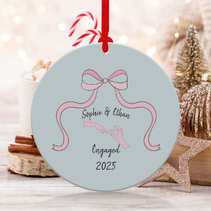 Eerste kerst verloofd, verlovingscadeau  keramisch ornament