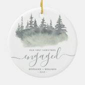 Eerste kerst verloofd Woodland Sage Groen Script Keramisch Ornament (Achterkant)