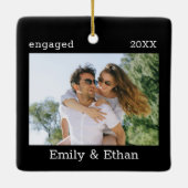 Eerste kerst verloofde eenvoudige minimalistische  keramisch ornament (Achterkant)