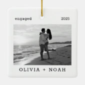 Eerste kerst verloofde moderne minimalistische fot keramisch ornament (Achterkant)