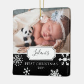 Eerste kerstBaby Foto: Sneeuw Black Keramisch Ornament (Links)